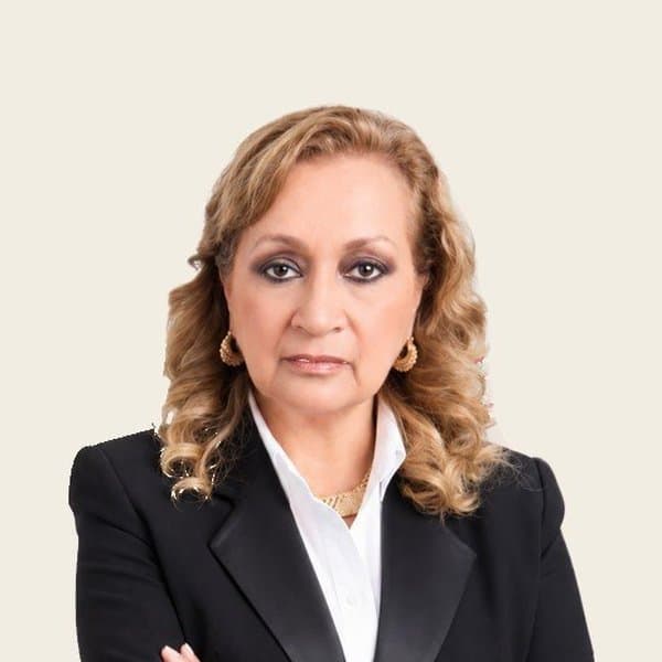 Liliana Absi Luque, Perú